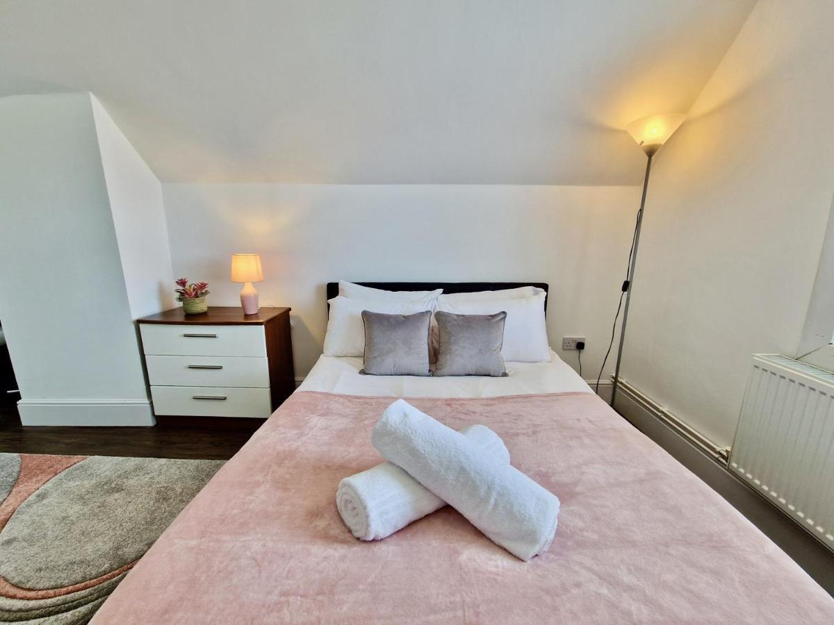 Incredible Private Rooms All With Private Bathrooms In A Fully Serviced House Next To City Centre With Free Parking Coventry Luaran gambar