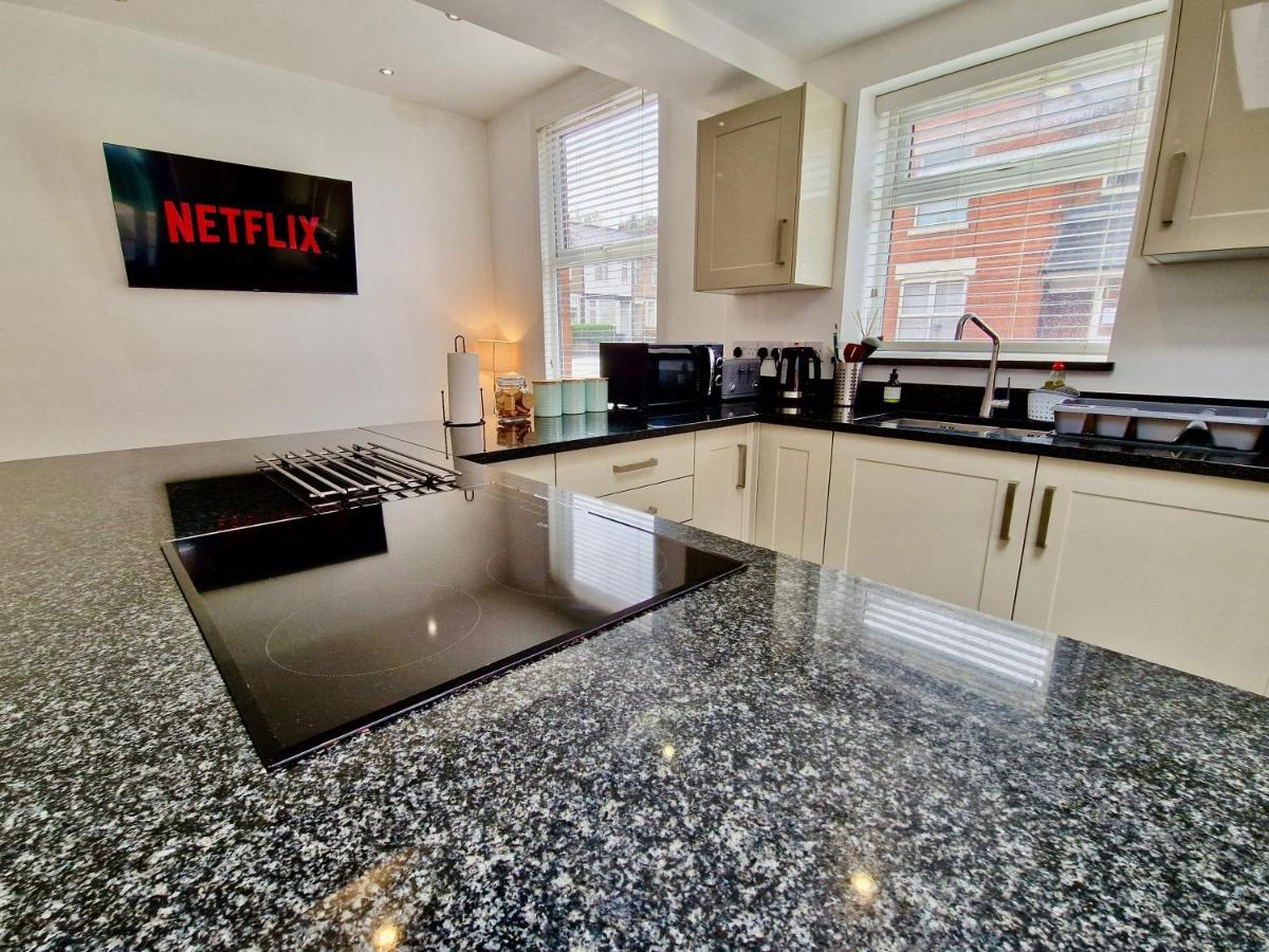 Incredible Private Rooms All With Private Bathrooms In A Fully Serviced House Next To City Centre With Free Parking Coventry Luaran gambar