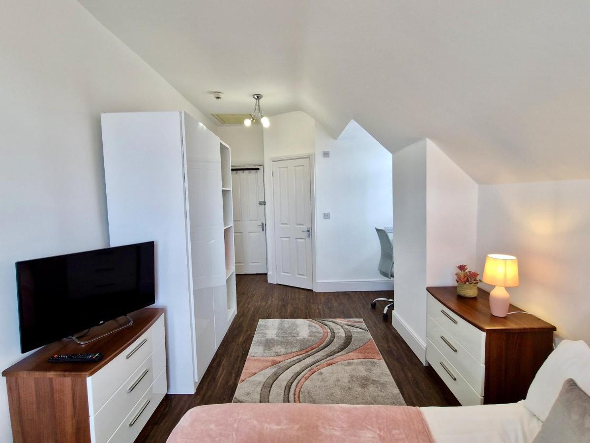 Incredible Private Rooms All With Private Bathrooms In A Fully Serviced House Next To City Centre With Free Parking Coventry Luaran gambar