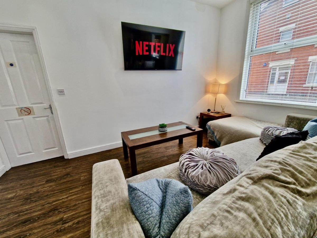 Incredible Private Rooms All With Private Bathrooms In A Fully Serviced House Next To City Centre With Free Parking Coventry Luaran gambar